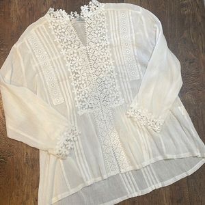 Beautiful Ivory floral dress blouse